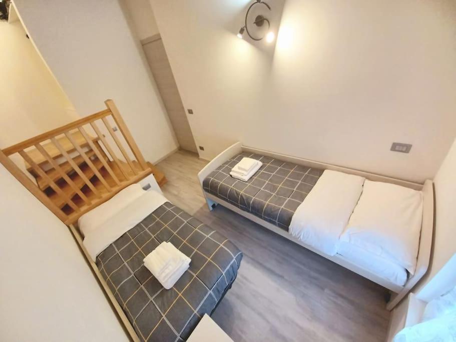 Appartamento Casa Gemma - Big Family House With Free Parking San Giovanni Lupatoto Esterno foto