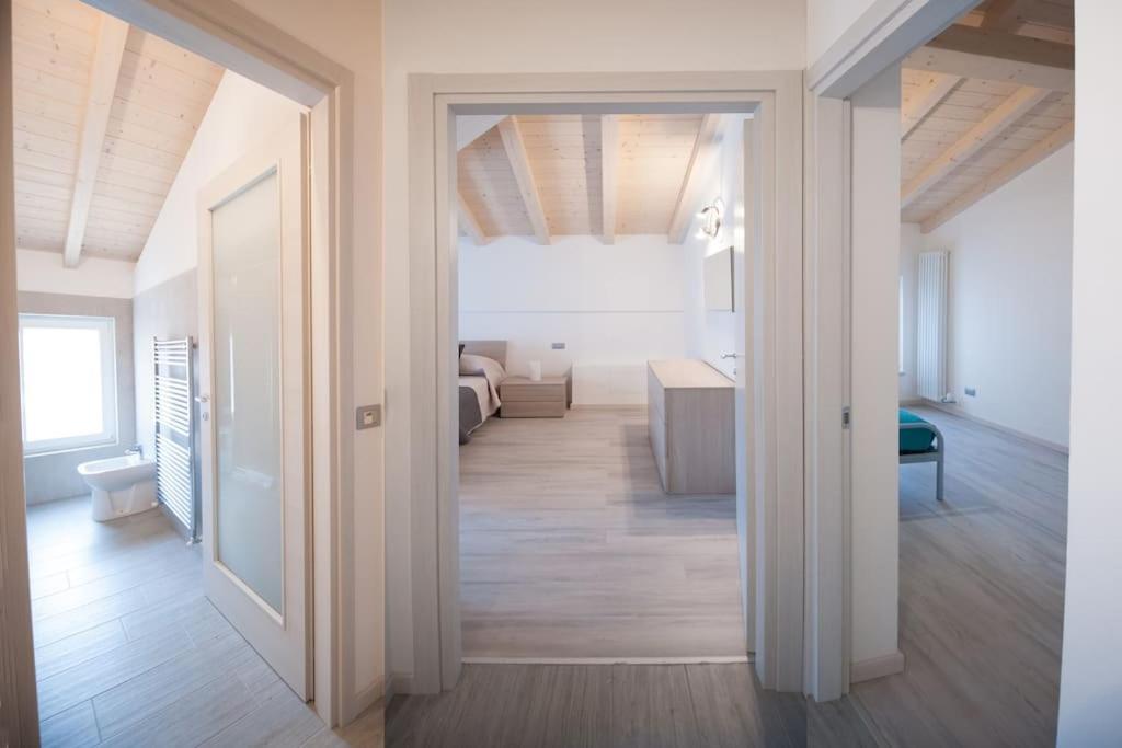 Appartamento Casa Gemma - Big Family House With Free Parking San Giovanni Lupatoto Esterno foto