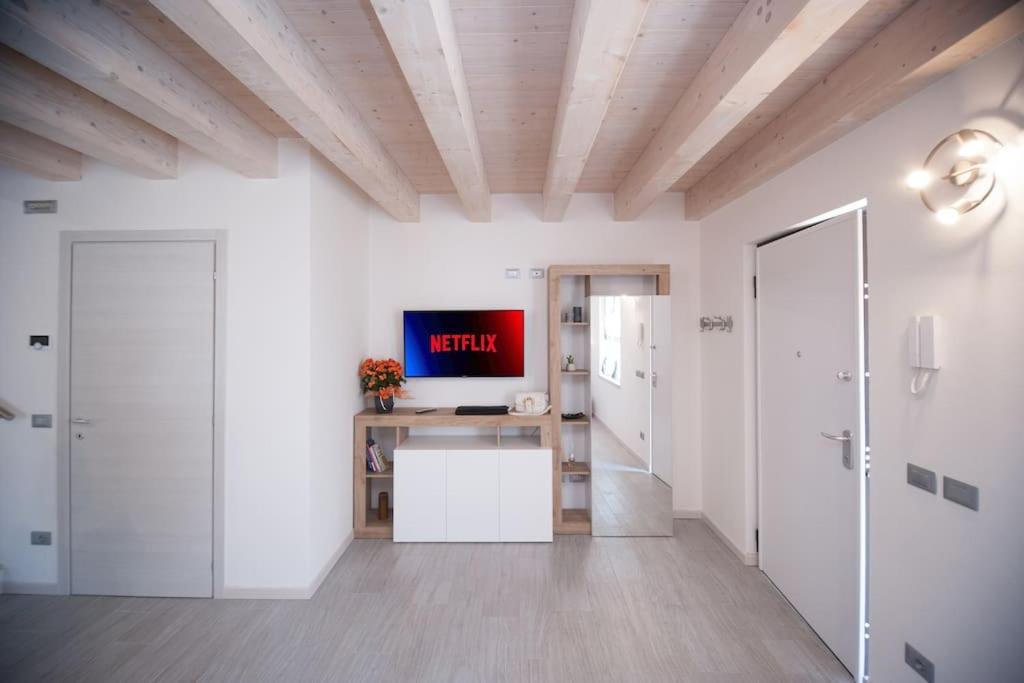Appartamento Casa Gemma - Big Family House With Free Parking San Giovanni Lupatoto Esterno foto