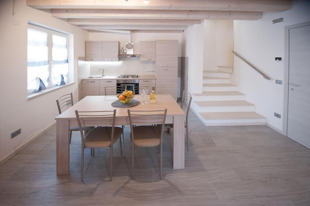 Appartamento Casa Gemma - Big Family House With Free Parking San Giovanni Lupatoto Esterno foto