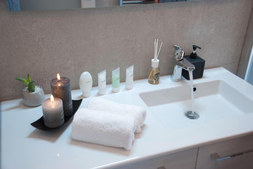 Appartamento Casa Gemma - Big Family House With Free Parking San Giovanni Lupatoto Esterno foto